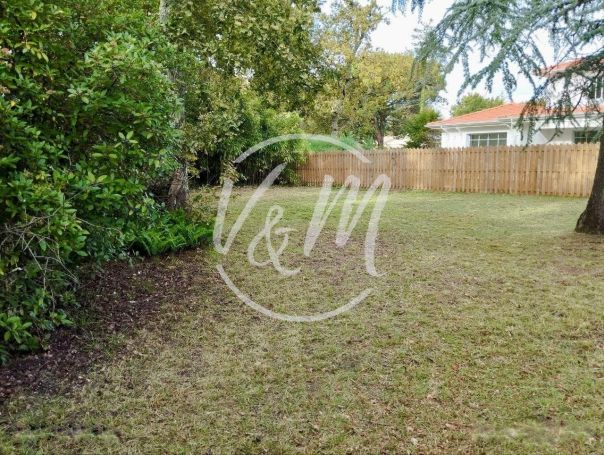 A vendre TERRAIN CONSTRUCTIBLE LIBRE CONSTRUCTEUR Andernos les bains