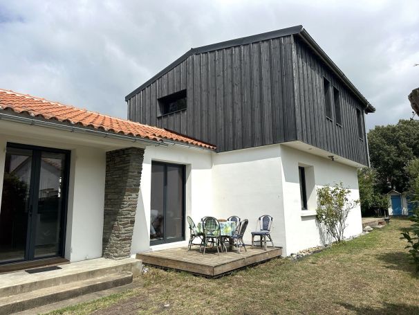 A vendre MAISON 5 PIECES 140 M2 BORD DE MER SAINT HILAIRE DE RIEZ