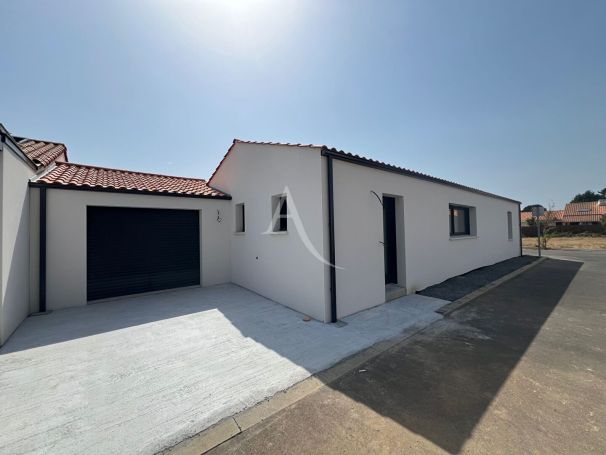 A vendre MAISON 4 PIECES 112 M2 PLAGE à PIED LONGEVILLE SUR MER