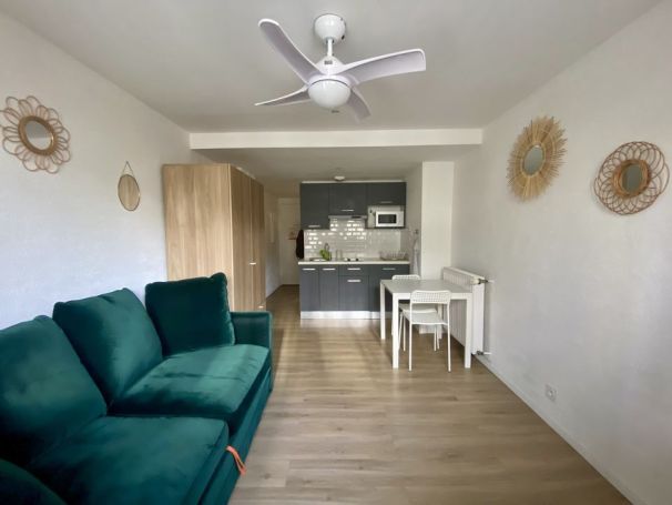 A louer STUDIO 20 M2 MARSEILLE 5EME