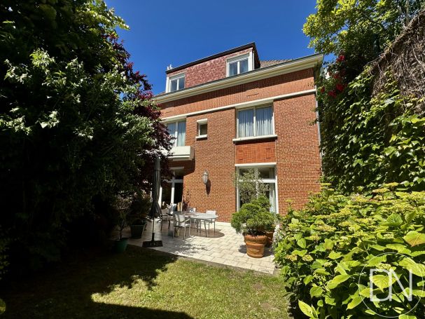 A vendre grande Maison avec jardin 9 PIECES 262 M² Saint-Valery-en-Caux