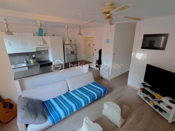 A louer APPARTEMENT T3 54 M2 BORD DE MER LA SEYNE SUR MER