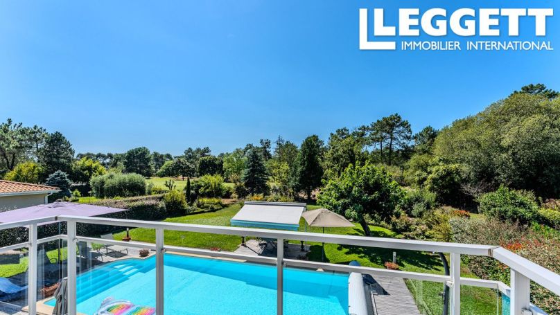 A louer MAISON 6 PIECES 183 M2 BORD DE MER GUJAN MESTRAS