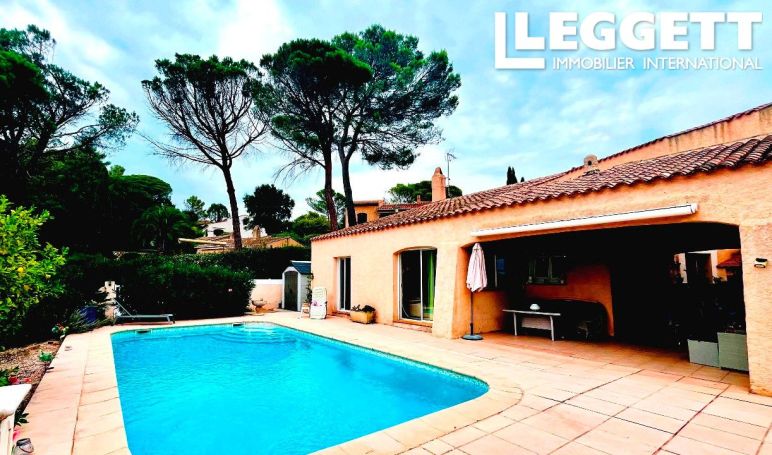 A louer MAISON 7 PIECES 180 M2 BORD DE MER SAINT RAPHAEL