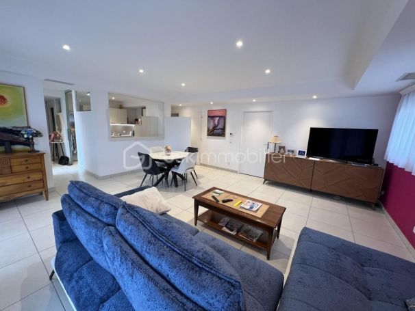 A louer APPARTEMENT DE PRESTIGE T3 87 M2 TERRASSE BORD DE MER ARGELES SUR MER