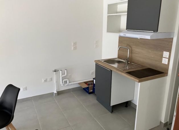 A louer APPARTEMENT NEUF T2 38 M2 TERRASSE BORD DE MER VITROLLES