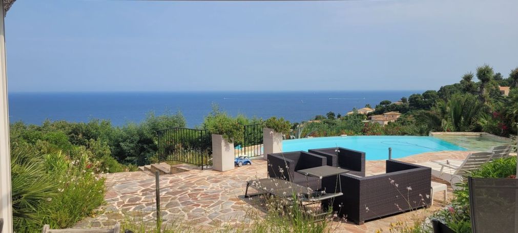 A louer MAISON 4 PIECES 160 M2 VUE MER SAINTE MAXIME
