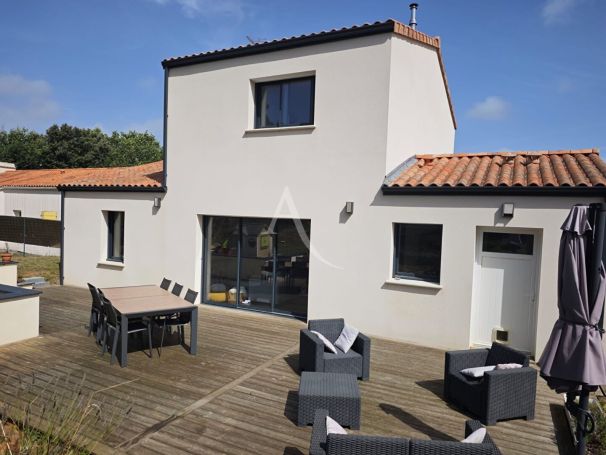 A louer MAISON CONTEMPORAINE POIROUX