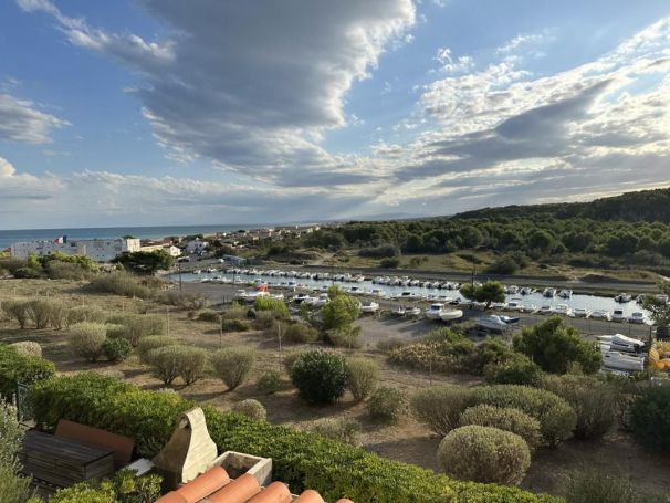 A louer APPARTEMENT T2 27 M2 PLAGE à PIED SAINT PIERRE LA MER