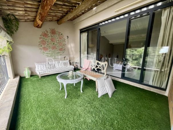 A louer LOFT 3 PIECES 110 M2 UZES