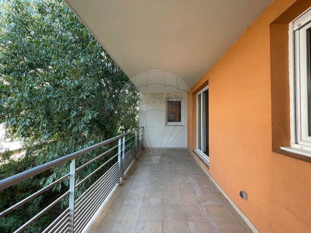 A louer APPARTEMENT T3 54 M2 TERRASSE NIMES
