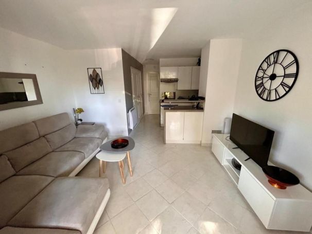 A louer APPARTEMENT T2 33 M2 VUE MER SAINT RAPHAEL
