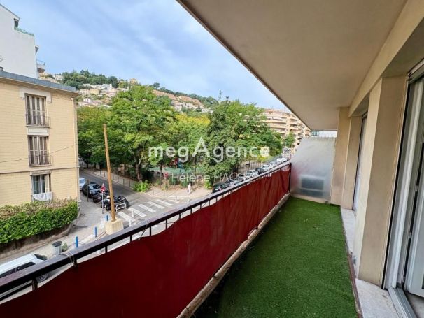 A louer APPARTEMENT T2 35 M2 TERRASSE BORD DE MER NICE