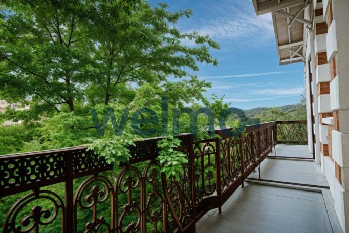 A louer MAISON 16 PIECES 301 M2 BORDEAUX