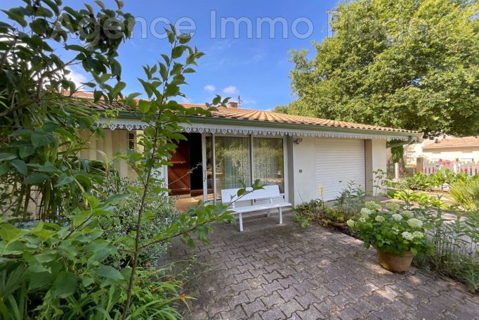 A vendre MAISON 4 PIECES 134 M2 BORD DE MER GRAYAN ET L HOPITAL campagne