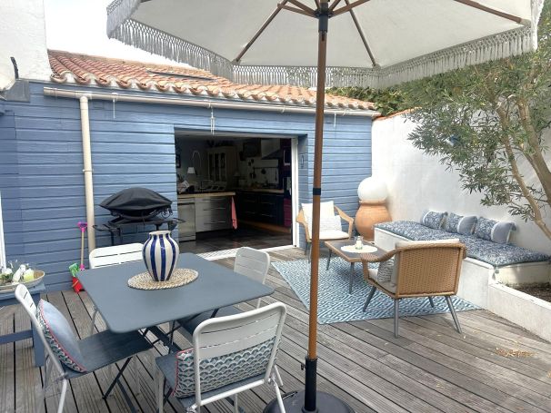 A vendre MAISON 6 PIECES 187 M2 BORD DE MER SAINT GILLES CROIX DE VIE