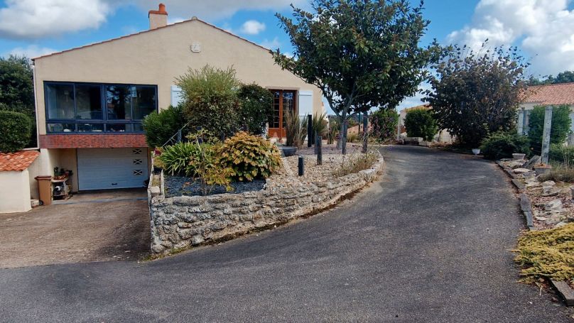 A vendre MAISON 5 PIECES 135 M2 BORD DE MER TALMONT SAINT HILAIRE