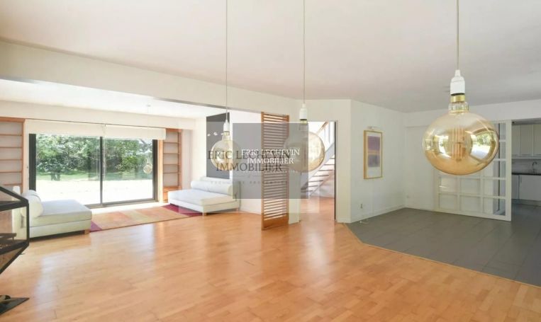 A louer MAISON 5 PIECES 170 M2 STELLA