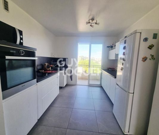 A louer APPARTEMENT T5 94 M2 MONTPELLIER