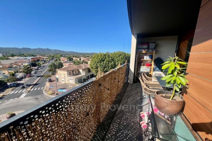 A louer APPARTEMENT T3 62 M2 TERRASSE GARDANNE