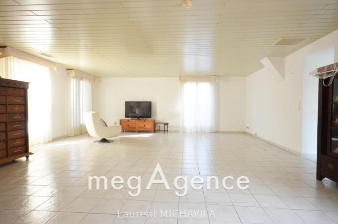 A louer MAISON 6 PIECES 175 M2 BORD DE MER VILLENEUVE LES BEZIERS