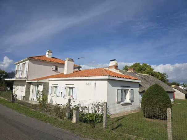 A vendre MAISON 8 PIECES 146 M2 BORD DE MER SAINT JEAN DE MONTS