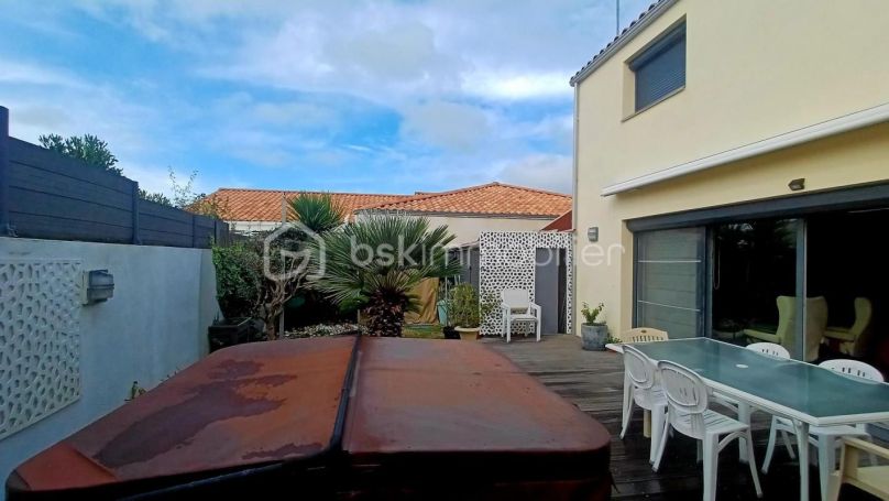 A louer MAISON CONTEMPORAINE BORD DE MER LES SABLES D OLONNE