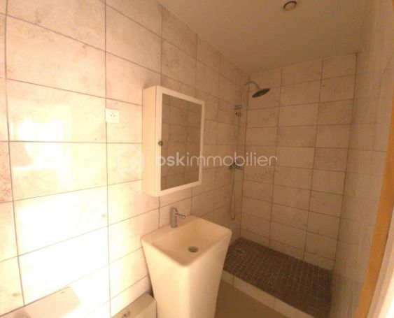 A louer APPARTEMENT T2 25 M2 NIMES