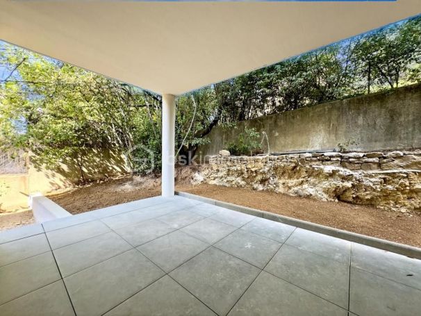 A louer APPARTEMENT T3 57 M2 TERRASSE NIMES