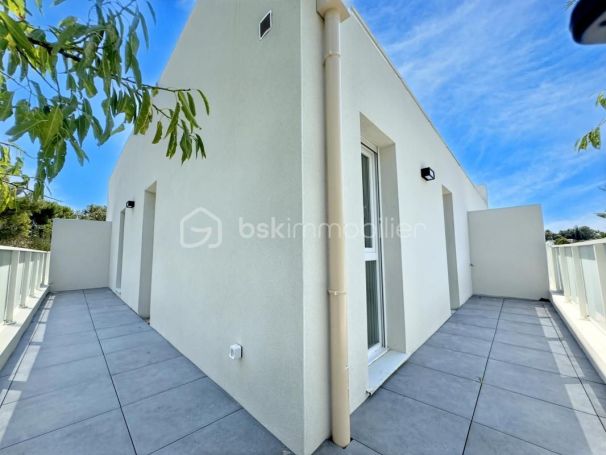 A louer APPARTEMENT T3 46 M2 TERRASSE NIMES