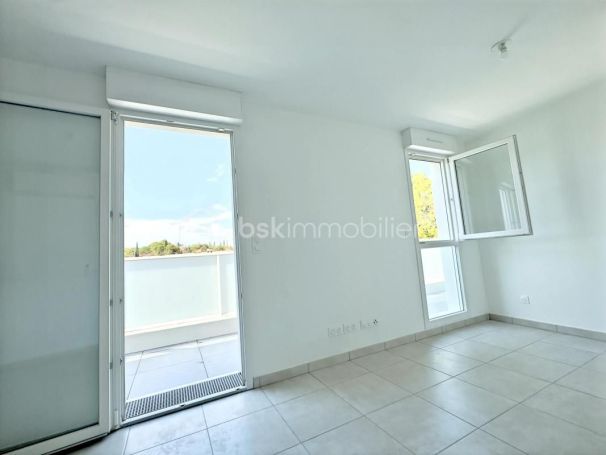 A louer APPARTEMENT T3 46 M2 TERRASSE NIMES