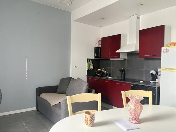 A louer APPARTEMENT T3 46 M2 PEZENAS