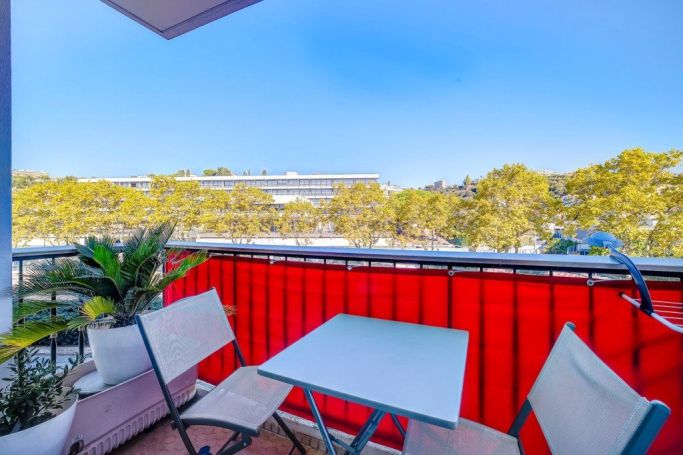 A louer APPARTEMENT T2 50 M2 TERRASSE BORD DE MER NICE