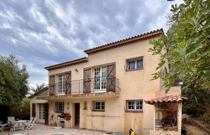 A louer MAISON 5 PIECES 164 M2 VUE MER FREJUS