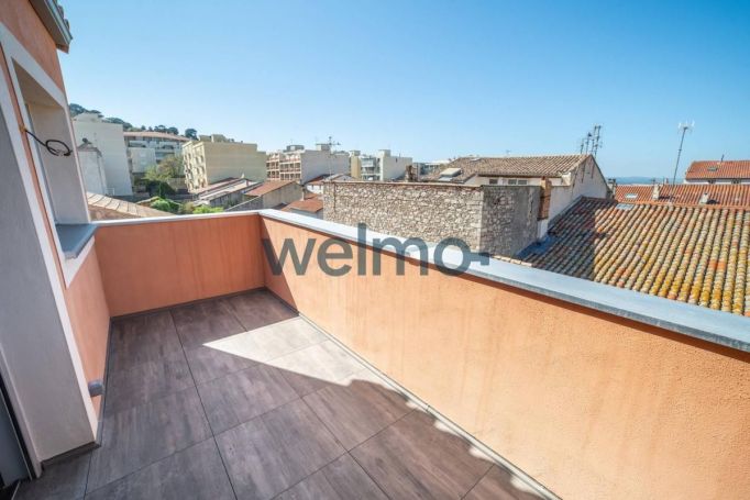 A louer APPARTEMENT DUPLEX NEUF T3 75 M2 TERRASSE VUE MER SETE