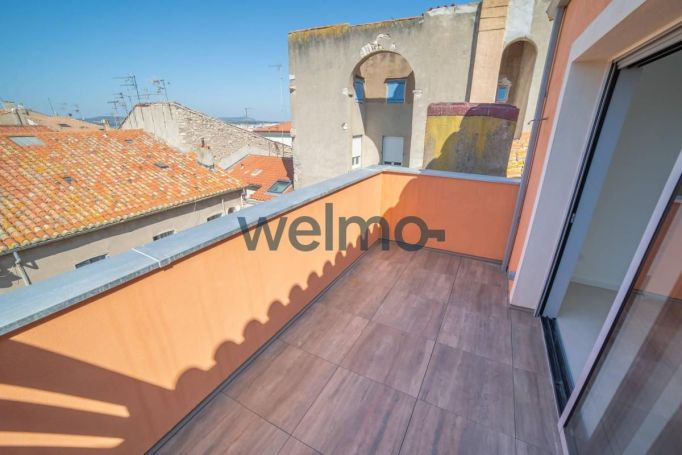 A louer APPARTEMENT DUPLEX DE PRESTIGE NEUF T5 100 M2 TERRASSE BORD DE MER SETE