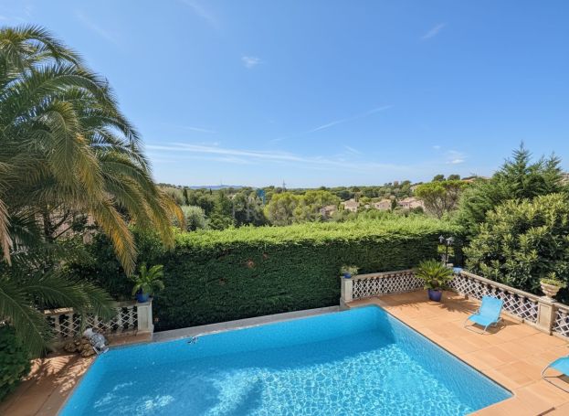 A vendre MAISON 4 PIECES 136 M2 BORD DE MER SAINT RAPHAEL