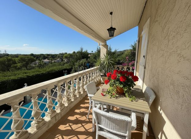 A vendre MAISON 4 PIECES 136 M2 BORD DE MER SAINT RAPHAEL