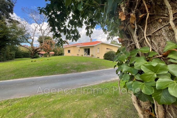 A vendre MAISON 4 PIECES 114 M2 QUEYRAC campagne