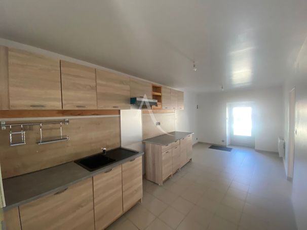 A vendre MAISON 3 PIECES 70 M2 ANGLES