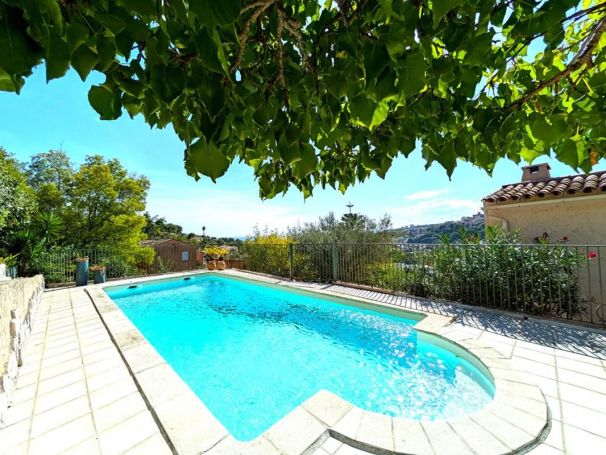 A louer MAISON 5 PIECES 134 M2 VUE MER CAGNES SUR MER