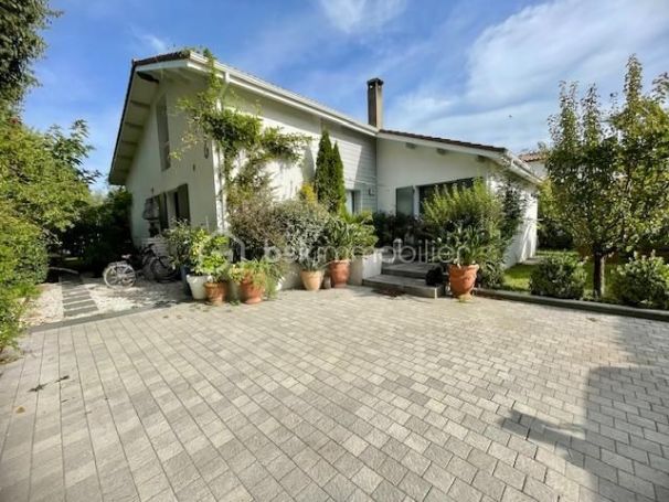 A louer MAISON 6 PIECES 185 M2 PLAGE à PIED SAINT LAURENT D AIGOUZE