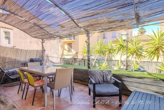 A louer APPARTEMENT DUPLEX T4 93 M2 TERRASSE BORD DE MER OLLIOULES