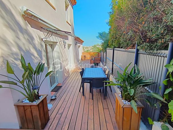 A louer MAISON 5 PIECES 112 M2 PLAGE à PIED LA SEYNE SUR MER