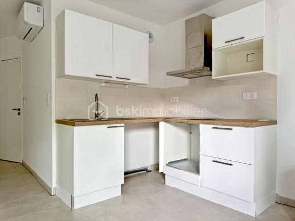 A louer APPARTEMENT T4 74 M2 TERRASSE NIMES