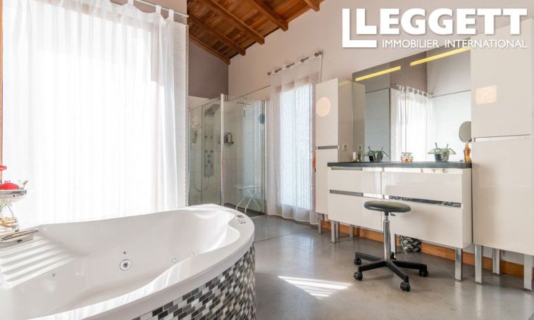 A louer MAISON 5 PIECES 222 M2 THEZAN DES CORBIERES