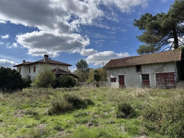 A louer MAISON DE MAîTRE ESCOURCE