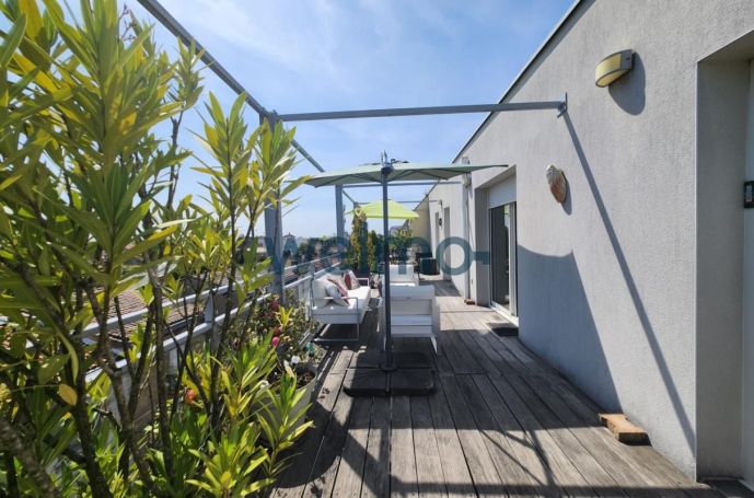 A louer APPARTEMENT T4 104 M2 TERRASSE BORDEAUX