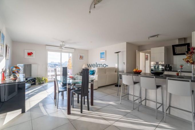 A louer APPARTEMENT T4 104 M2 TERRASSE BORDEAUX