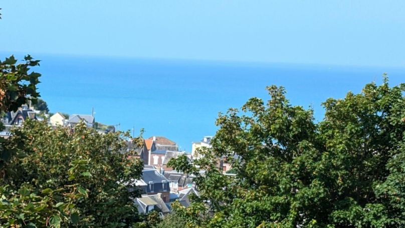 A louer MAISON 8 PIECES 152 M2 VUE MER AULT